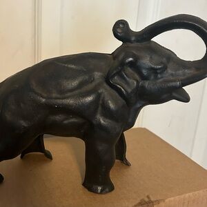 Vintage Black Elephant Cast Iron Bank 🐘